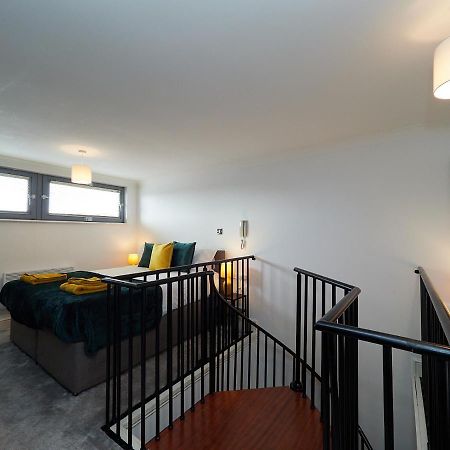 Emerald Suite: Two-Story Duplex in City Centre Birmingham Exterior photo